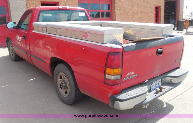 image for item H3509 2001 GMC Sierra 1500 SL pickup truck