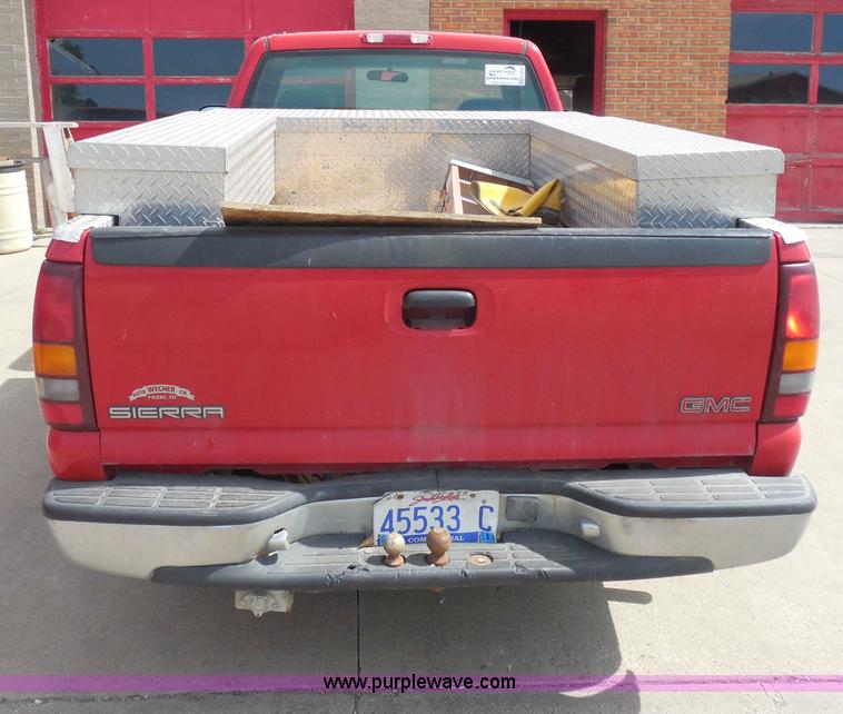 image for item H3509 2001 GMC Sierra 1500 SL pickup truck