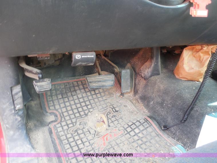 image for item H3509 2001 GMC Sierra 1500 SL pickup truck