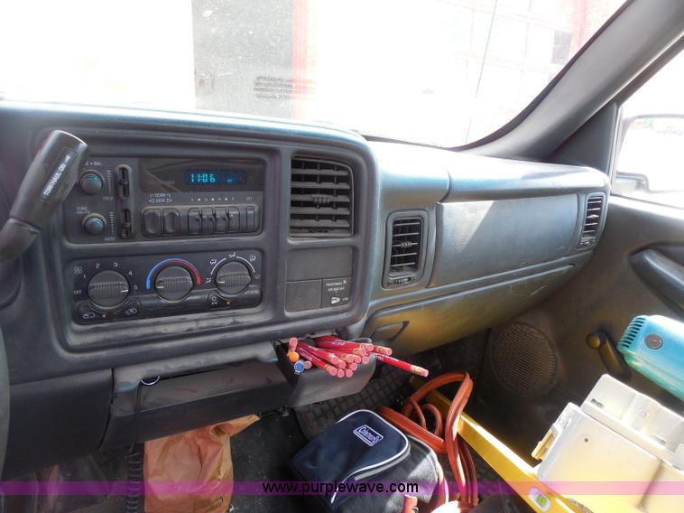 image for item H3509 2001 GMC Sierra 1500 SL pickup truck