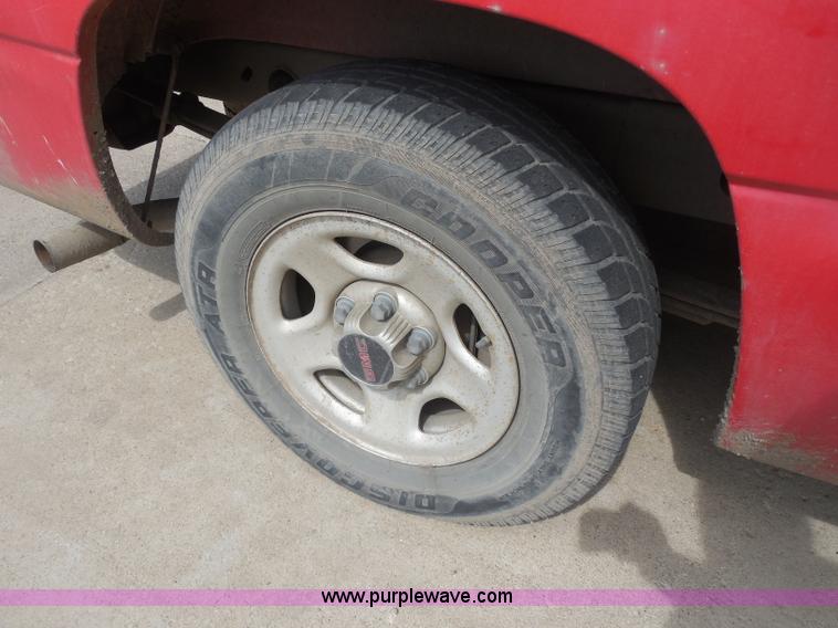 image for item H3509 2001 GMC Sierra 1500 SL pickup truck