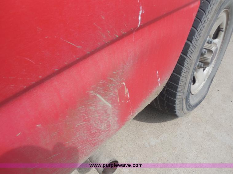 image for item H3509 2001 GMC Sierra 1500 SL pickup truck