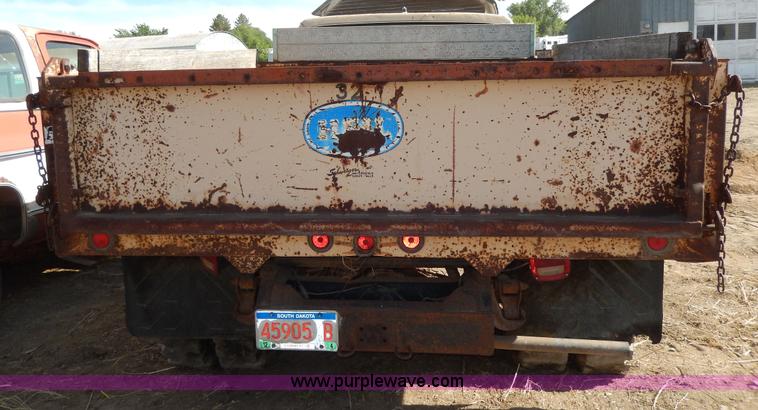 image for item I4481 1984 Ford F350 pickup truck