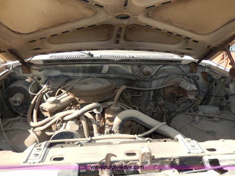 image for item I4481 1984 Ford F350 pickup truck