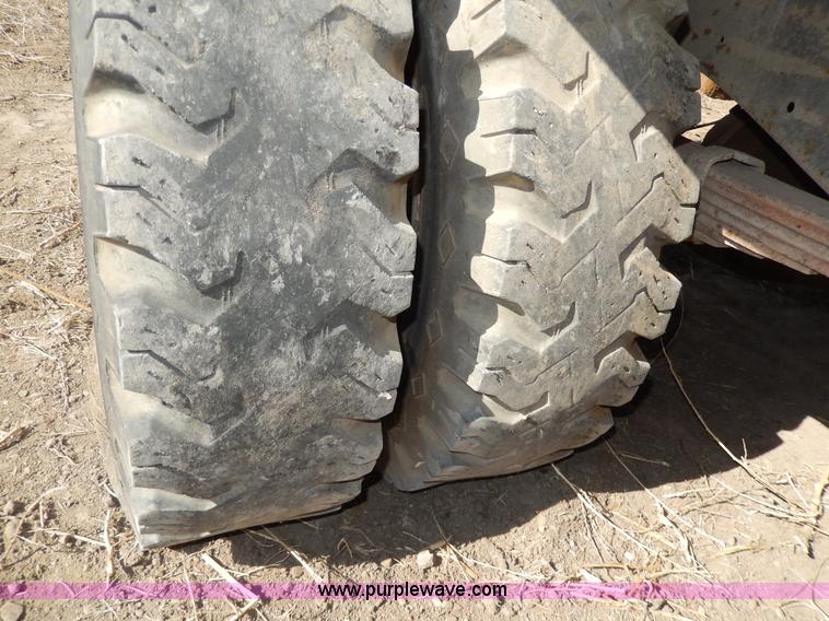 image for item I4481 1984 Ford F350 pickup truck