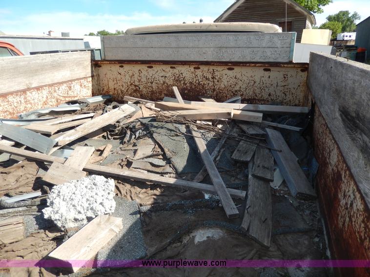 image for item I4481 1984 Ford F350 pickup truck