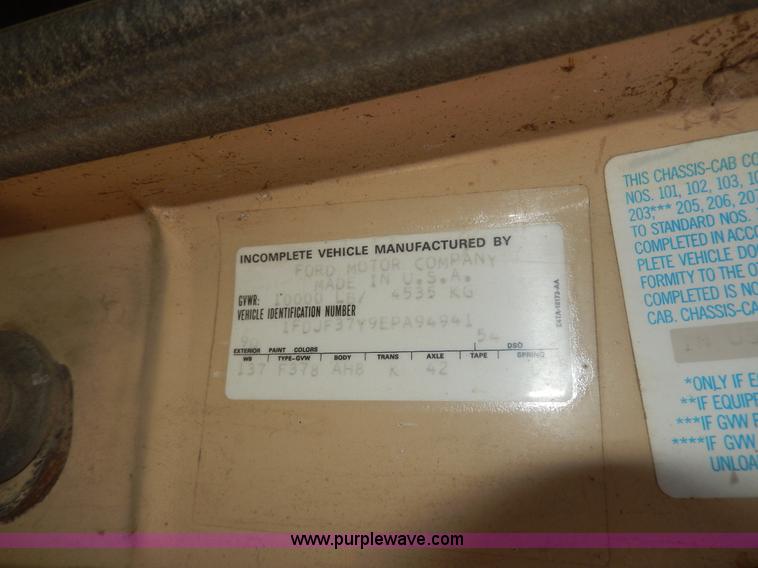 image for item I4481 1984 Ford F350 pickup truck