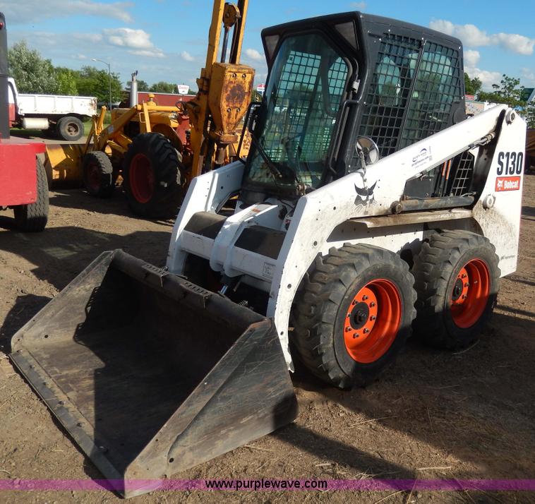 image for item I4484 2006 Bobcat S130 skid steer