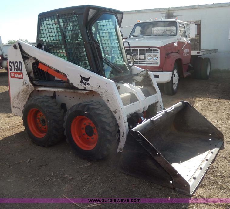 image for item I4484 2006 Bobcat S130 skid steer