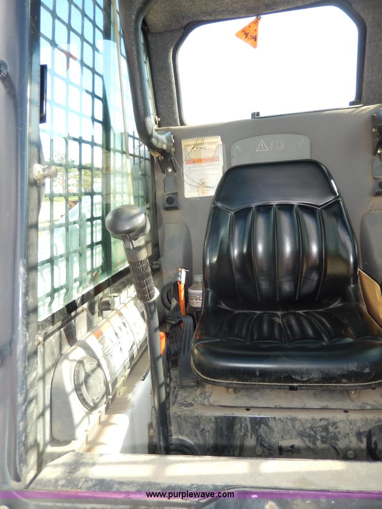 image for item I4484 2006 Bobcat S130 skid steer