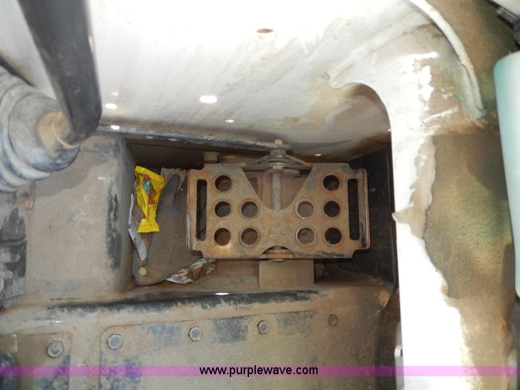 image for item I4484 2006 Bobcat S130 skid steer