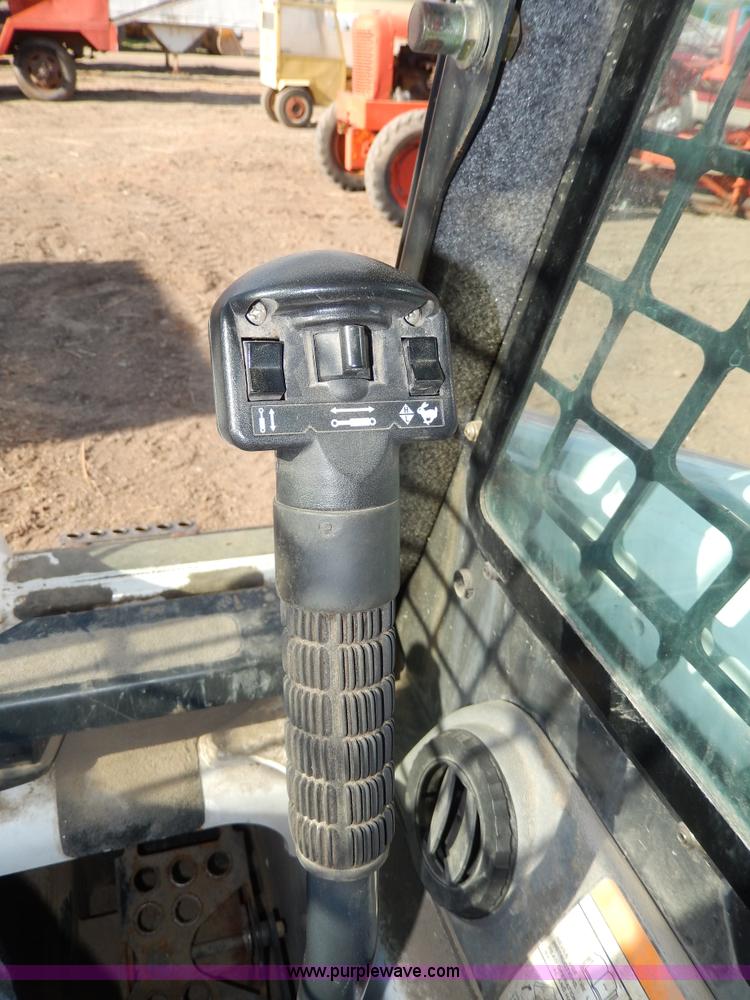 image for item I4484 2006 Bobcat S130 skid steer