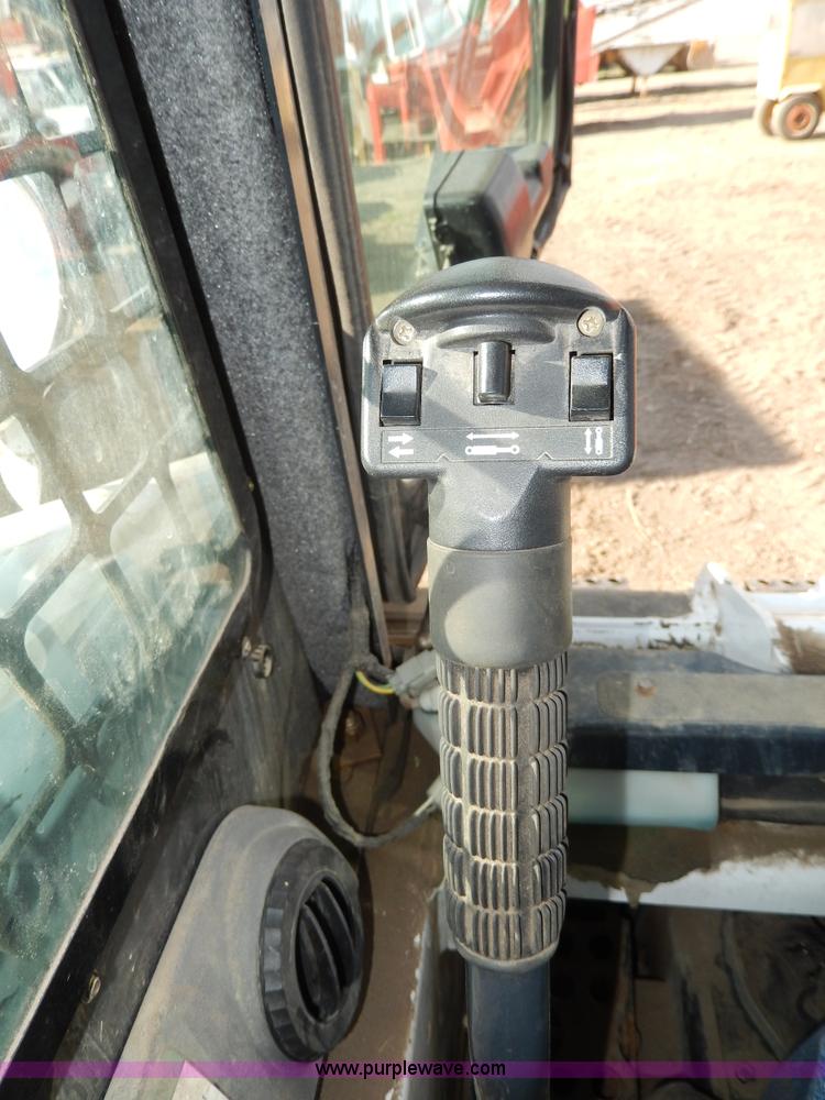 image for item I4484 2006 Bobcat S130 skid steer