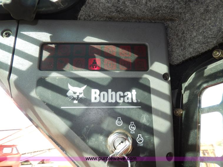 image for item I4484 2006 Bobcat S130 skid steer