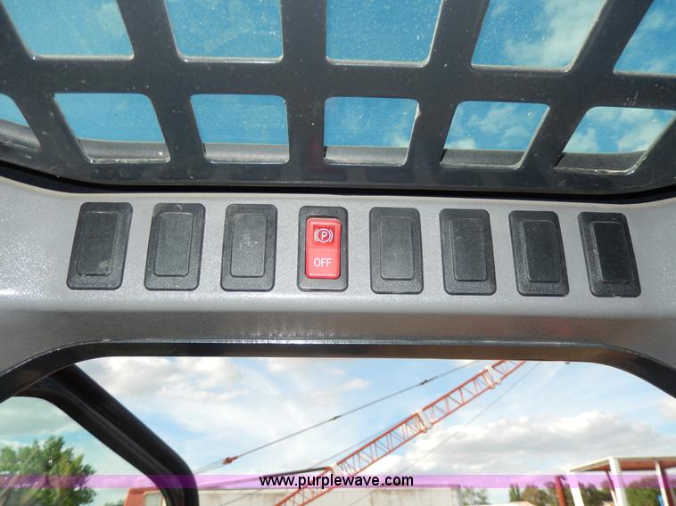 image for item I4484 2006 Bobcat S130 skid steer