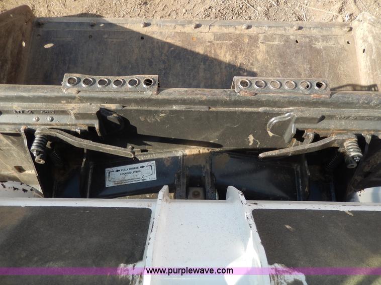 image for item I4484 2006 Bobcat S130 skid steer