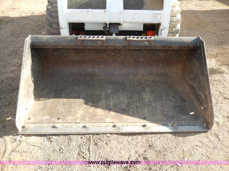 image for item I4484 2006 Bobcat S130 skid steer