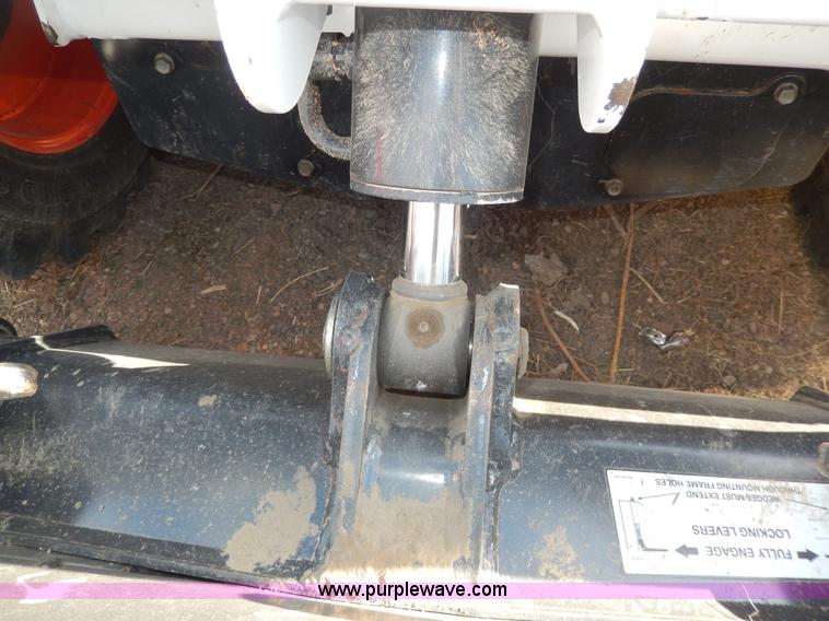 image for item I4484 2006 Bobcat S130 skid steer