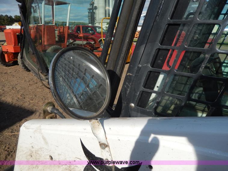 image for item I4484 2006 Bobcat S130 skid steer