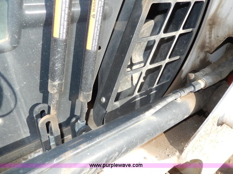 image for item I4484 2006 Bobcat S130 skid steer