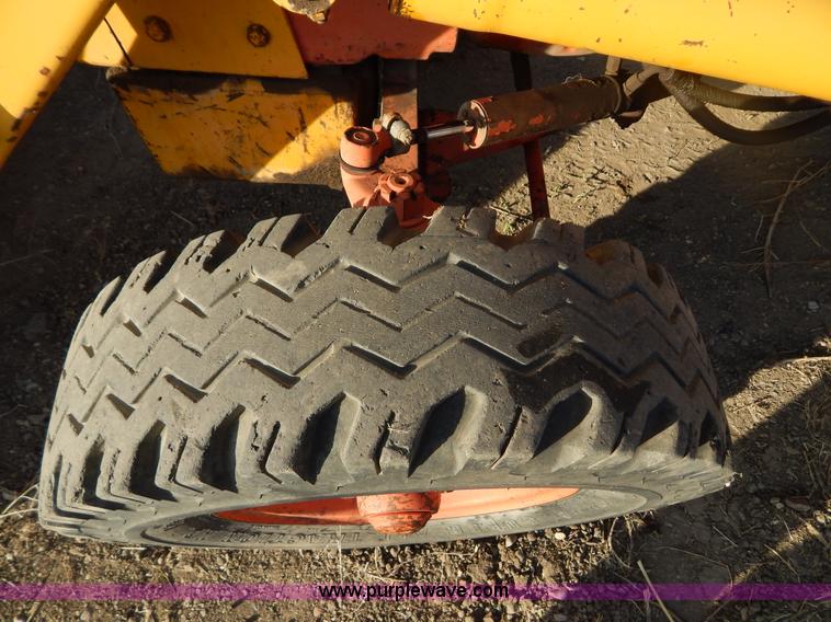 image for item I4487 1970 Case 580 Construction King tractor