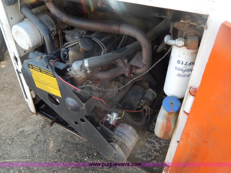 1987 Bobcat 742 skid steer in Pierre, SD Item I4490 sold Purple Wave