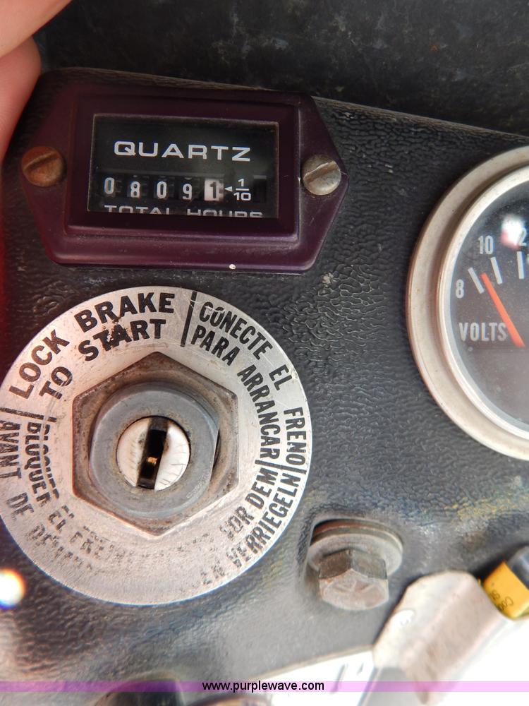 image for item I4490 1987 Bobcat 742 skid steer