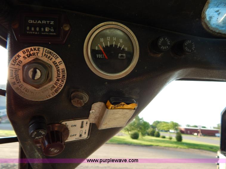 image for item I4490 1987 Bobcat 742 skid steer