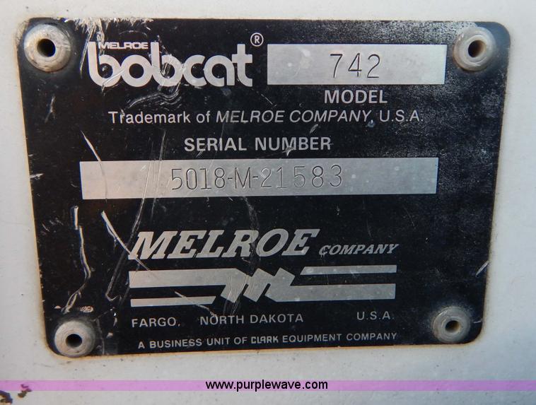 image for item I4490 1987 Bobcat 742 skid steer