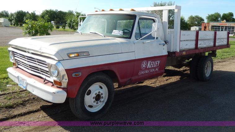 image for item I4491 1969 Ford F350 pickup truck