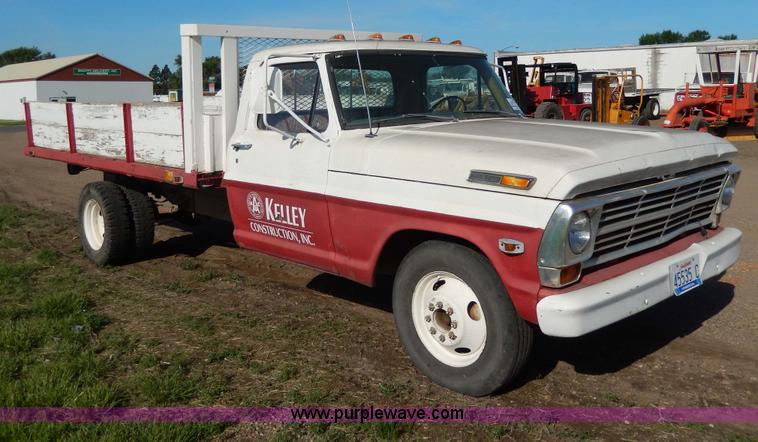 image for item I4491 1969 Ford F350 pickup truck