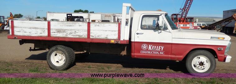 image for item I4491 1969 Ford F350 pickup truck