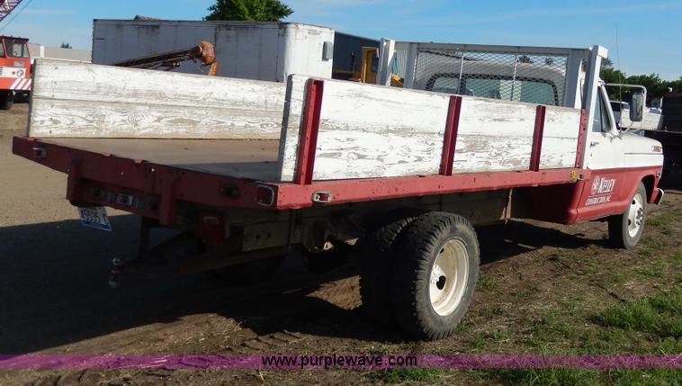 image for item I4491 1969 Ford F350 pickup truck