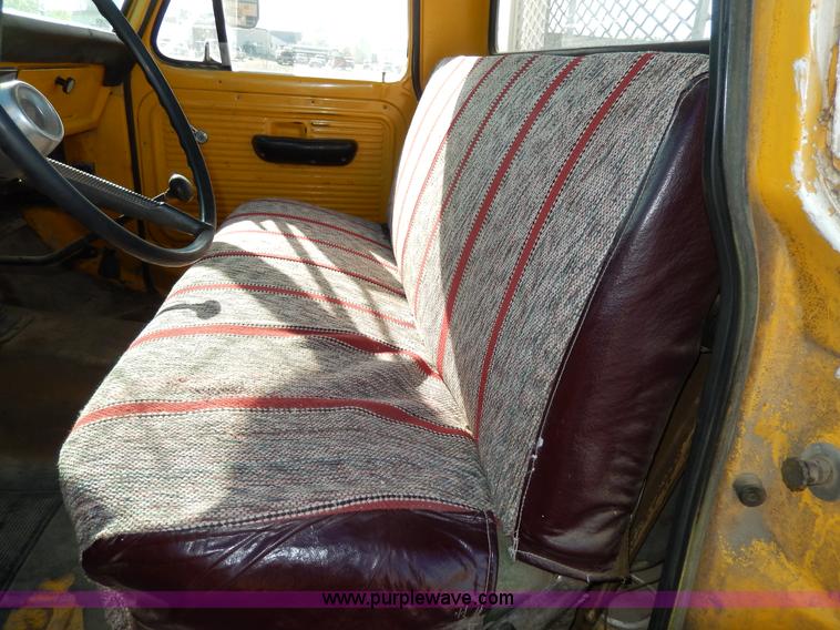 image for item I4491 1969 Ford F350 pickup truck