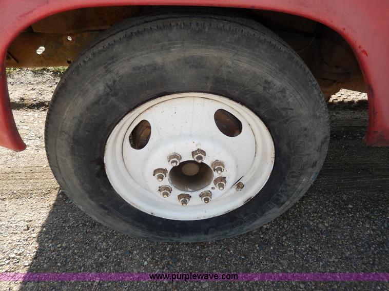 image for item I4491 1969 Ford F350 pickup truck