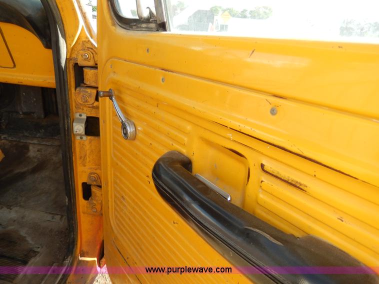 image for item I4491 1969 Ford F350 pickup truck