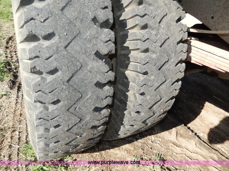 image for item I4491 1969 Ford F350 pickup truck