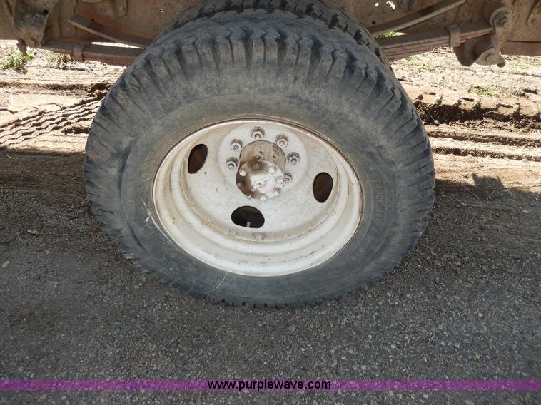 image for item I4491 1969 Ford F350 pickup truck