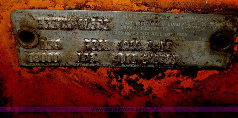 image for item I4491 1969 Ford F350 pickup truck