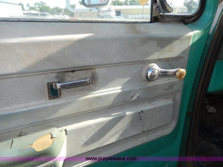 image for item I4492 1976 Chevrolet 1500 Custom Deluxe pickup truck