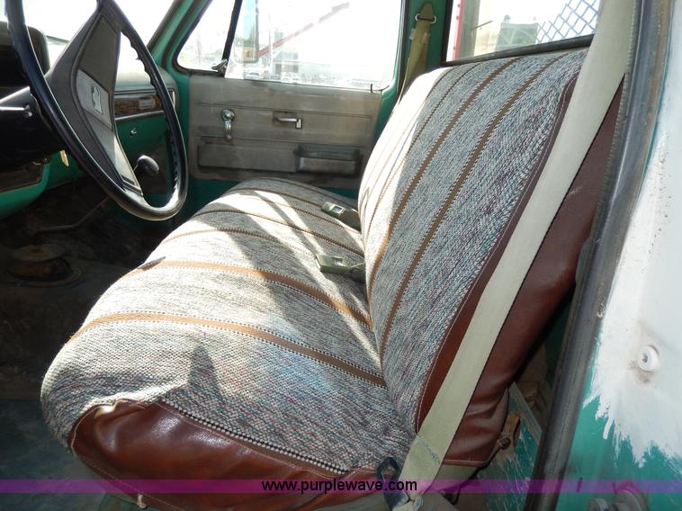 image for item I4492 1976 Chevrolet 1500 Custom Deluxe pickup truck