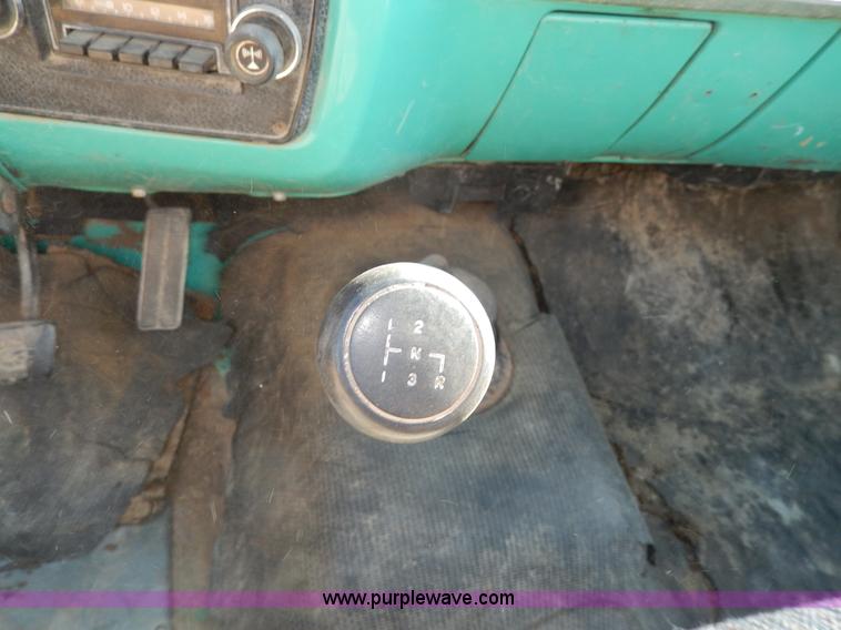 image for item I4492 1976 Chevrolet 1500 Custom Deluxe pickup truck