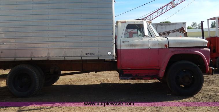 image for item I4494 1964 Chevrolet box truck
