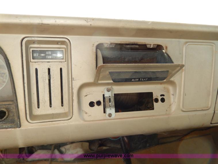 image for item I4494 1964 Chevrolet box truck