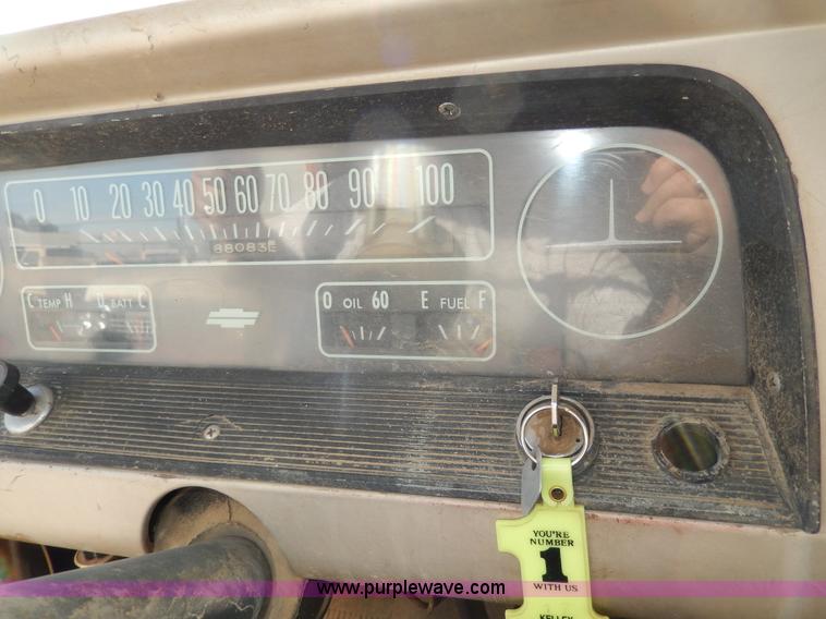 image for item I4494 1964 Chevrolet box truck