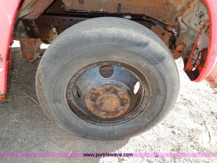 image for item I4494 1964 Chevrolet box truck