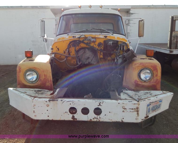 image for item I4496 1978 International dump truck