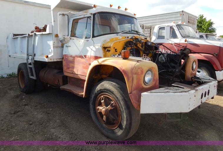 image for item I4496 1978 International dump truck