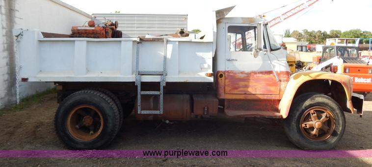 image for item I4496 1978 International dump truck