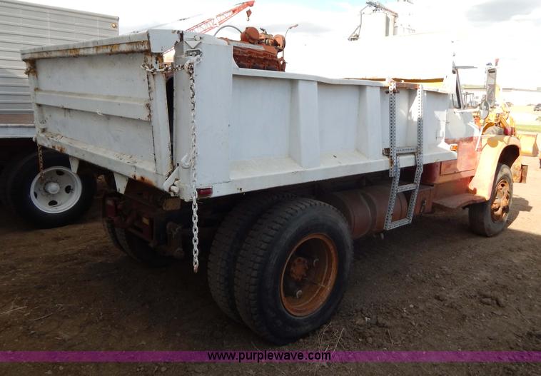 image for item I4496 1978 International dump truck